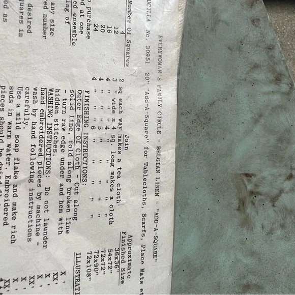 2 Vintage Every women's Family Circle - Belgian Linen "Add-A-Square" embroidery - Picture 3 of 5